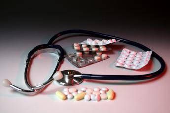 Altroconsumo, +59% siti farmacie e parafarmacie ma criticità normative