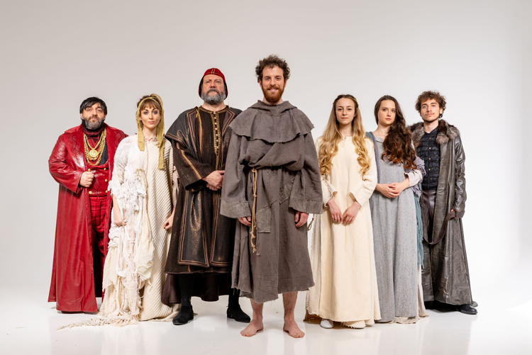 Gli attori del musical Forza Venite Gente che debutta a Roma il 2 dicembre all'Auditorium della Conciliazione