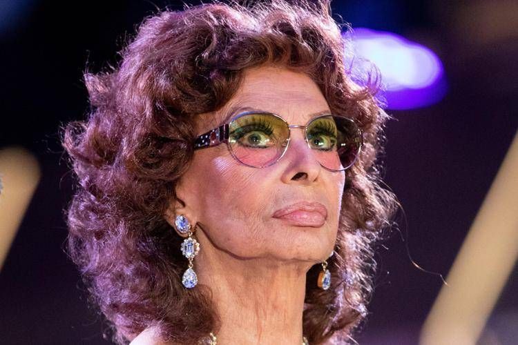 Wertmuller, Sophia Loren: ''Dolore immenso, mito che verrà a mancare per sempre''