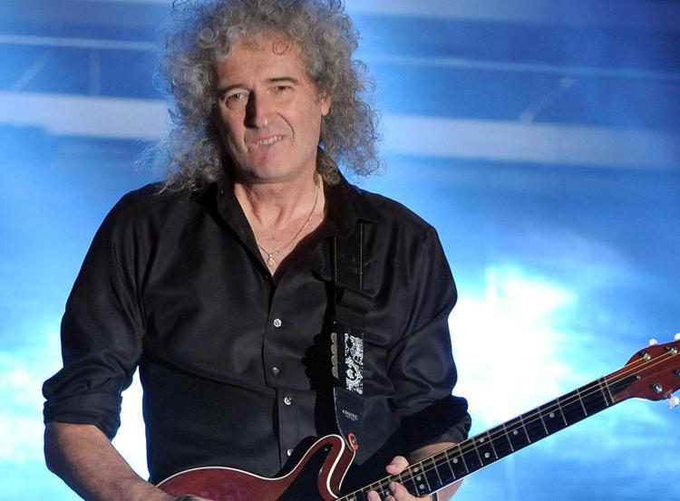 Il chitarrista dei Queen Brian May ha il Covid: 