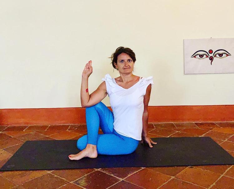 Sabrina Bartolomei, da gennaio cinque domeniche mattina con il nuovo corso online di yoga e chakra