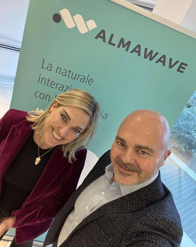da sinistra, Valeria Sandei ad di Almawave e Mirko Lalli fondatore e ad di The Data Appeal Company - (Foto Uff. Stampa Almawave)