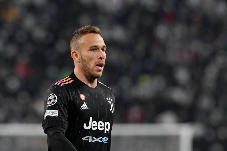 Juventus, Arthur e Pinsoglio positivi al Covid