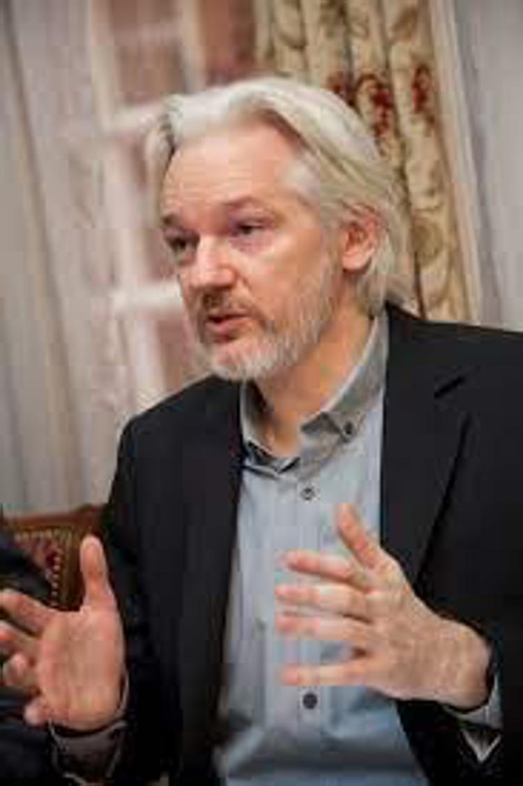 Julian Assange. Il fondatore di Wikileaks è incarcerato da più di mille giorni a Londra.