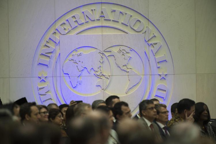 Per il Fmi rallenta la ripresa globale, tagliate le stime 2022 per l'Italia