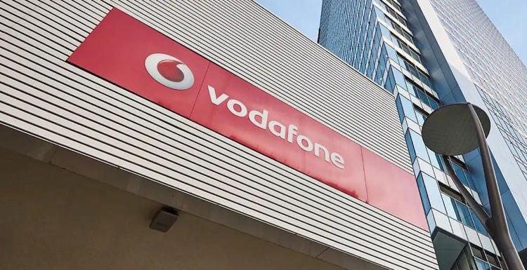 Iliad vuole comprare la divisione italiana di Vodafone, affare da 14 miliardi di euro