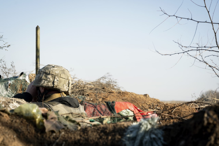 Ucraina, italiano nel Donbass: ''40mila miliziani pronti, meglio rischiare con armi che senza''