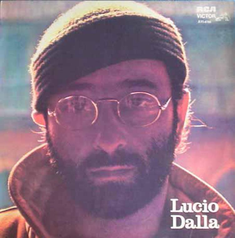 La copertina dell'album Lucio Dalla del 1979 che ritrae il cantautore