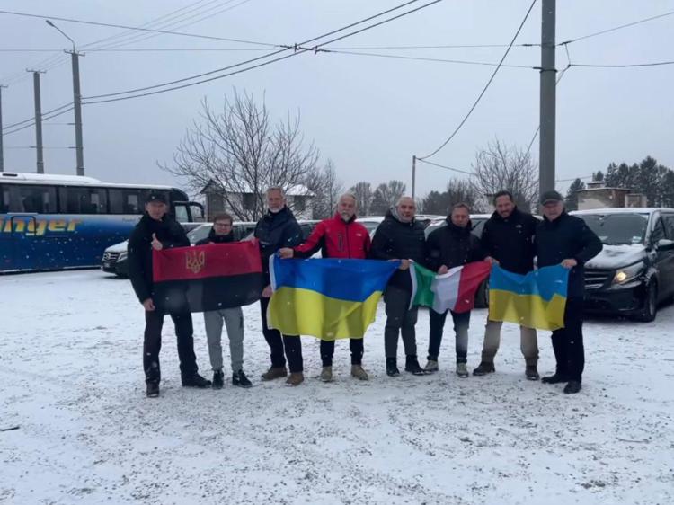 Ucraina, il viaggio degli Ncc dall'Italia per portare aiuti e riportare indietro profughi