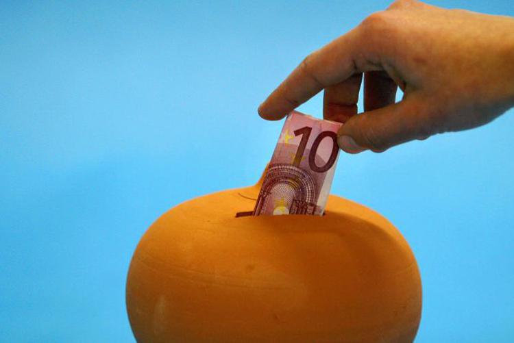 Decalogo Altroconsumo, 10 modi per proteggere portafoglio da rincari -  Adnkronos.com