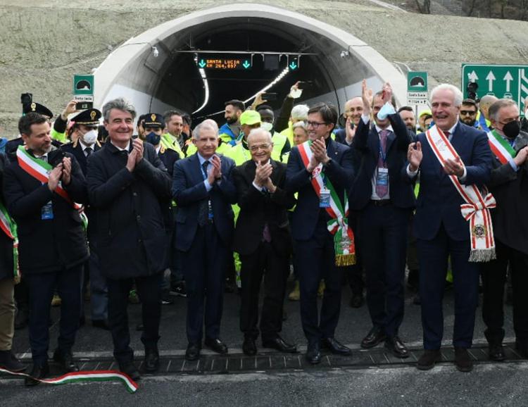 Cerimonia di apertura del tratto a tre corsie dell'A1 tra Barberino e Firenze Nord