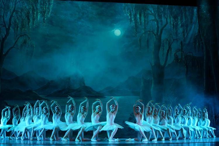 Un'immagine del 'Lago dei cigni del Romae Capital Ballet in tournée a Riyad dal 29 al 31 marzo Un'immagine del 'Lago dei cigni del Romae Capital Ballet in tournée a Riyad dal 29 al 31 marzo