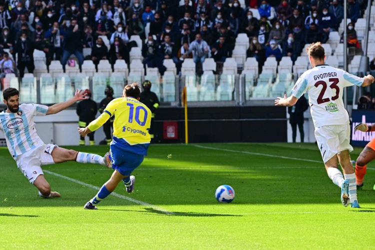 Juve-Salernitana 2-0, gol di Dybala e Vlahovic