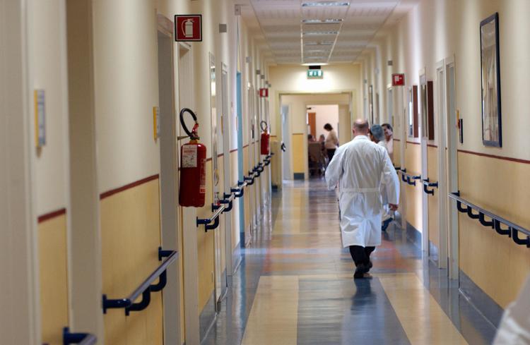 Sanità, costo sociale sclerosi multipla 45mila euro l'anno a paziente