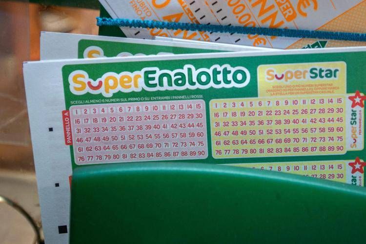Superenalotto, numeri estrazione vincente oggi 31 marzo