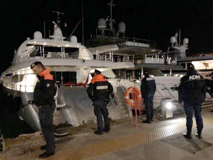 Russia, sequestrato maxi yacht a Imperia
