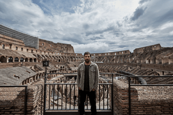 “Power of Rome”, docufilm event with Edoardo Leo in the role of himself and Julius Caesar