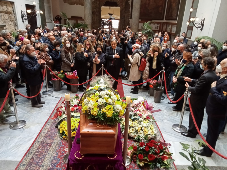 Funerale laico per Letizia Battaglia. Sindaco Palermo: 