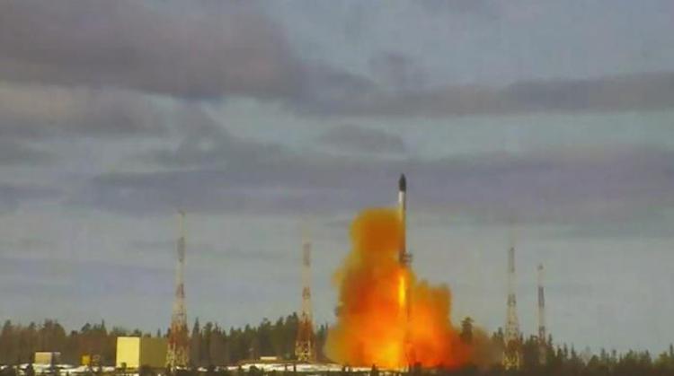 Sarmat, test Russia: il missile che colpisce a 18.000 km