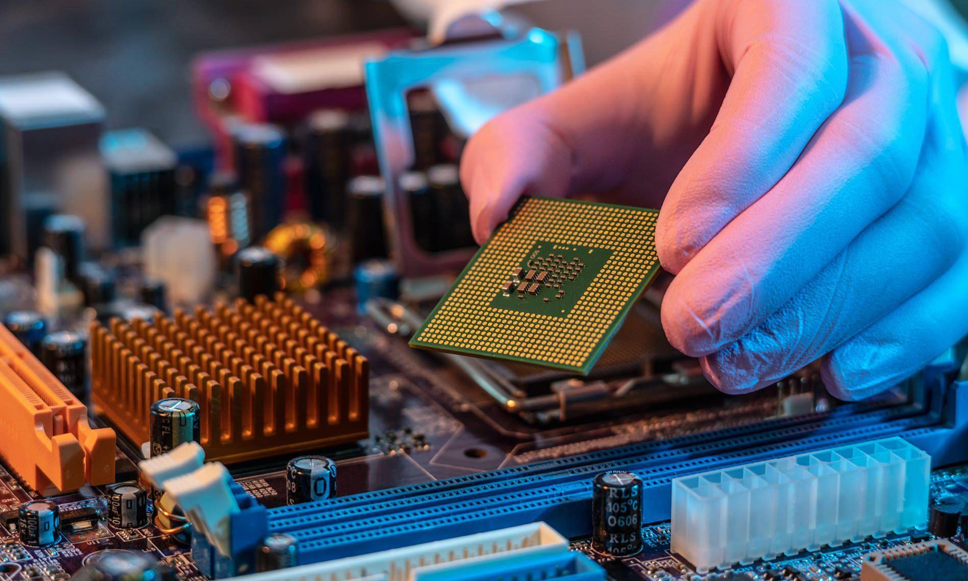 Intel Chip crisis for technology and cars will last until 2024 time
