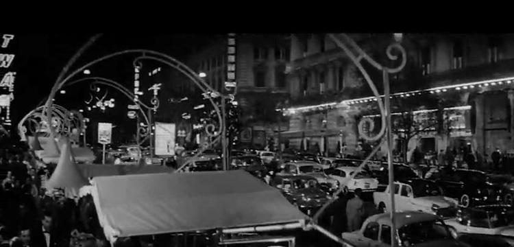 Via Veneto in una immagine del film 'La dolce vita' di Federico Fellini 