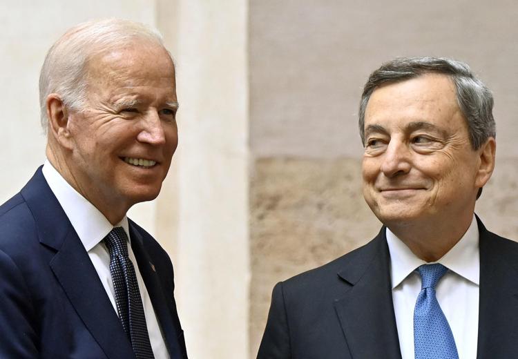 Joe Biden (L) and Mario Draghi (R)Photo: AFP