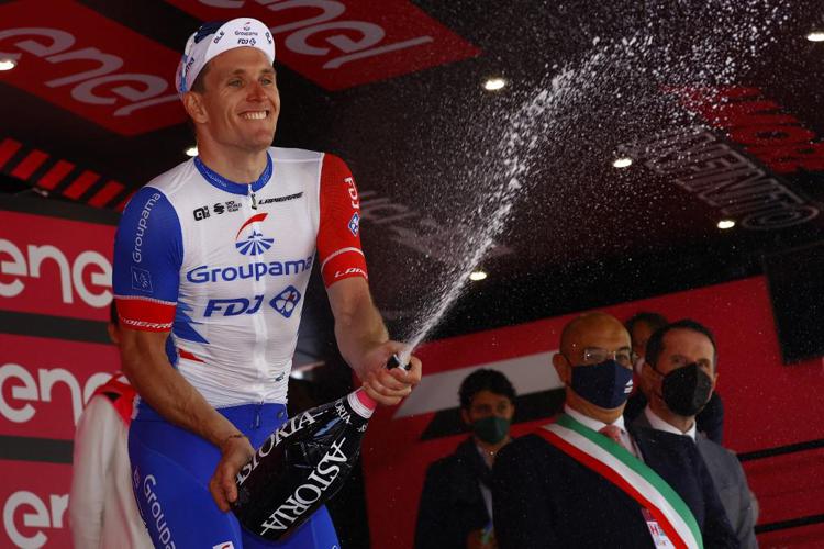 Giro d'Italia 2022, Demare vince tredicesima tappa