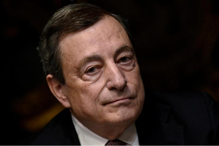 Crisi governo, l'appello al 'whatever it takes' di Draghi