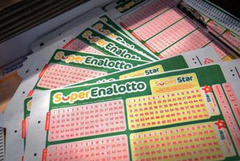 Superenalotto, winning drawing numbers today 26 May