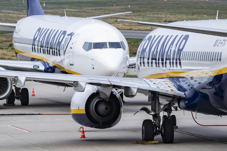 Ryanair, nell'esercizio 2021 il rosso scende a 355 mln, passeggeri +253%