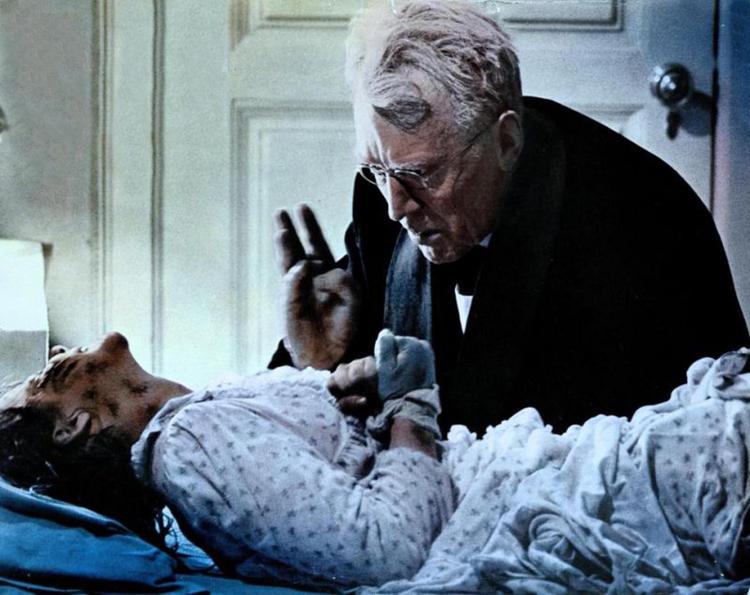 Scena tratta dal film L'Esorcista' (Fotogramma)