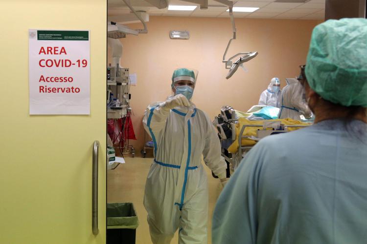 Covid oggi Abruzzo, 643 contagi e 4 morti: bollettino 25 maggio