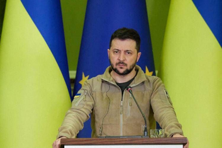 Ucraina, Zelensky a Davos chiede aiuto per la ricostruzione: 