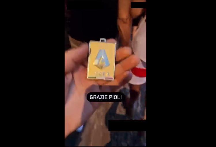 Scudetto Milan, medaglia rubata a Pioli spunta su Instagram: recuperata