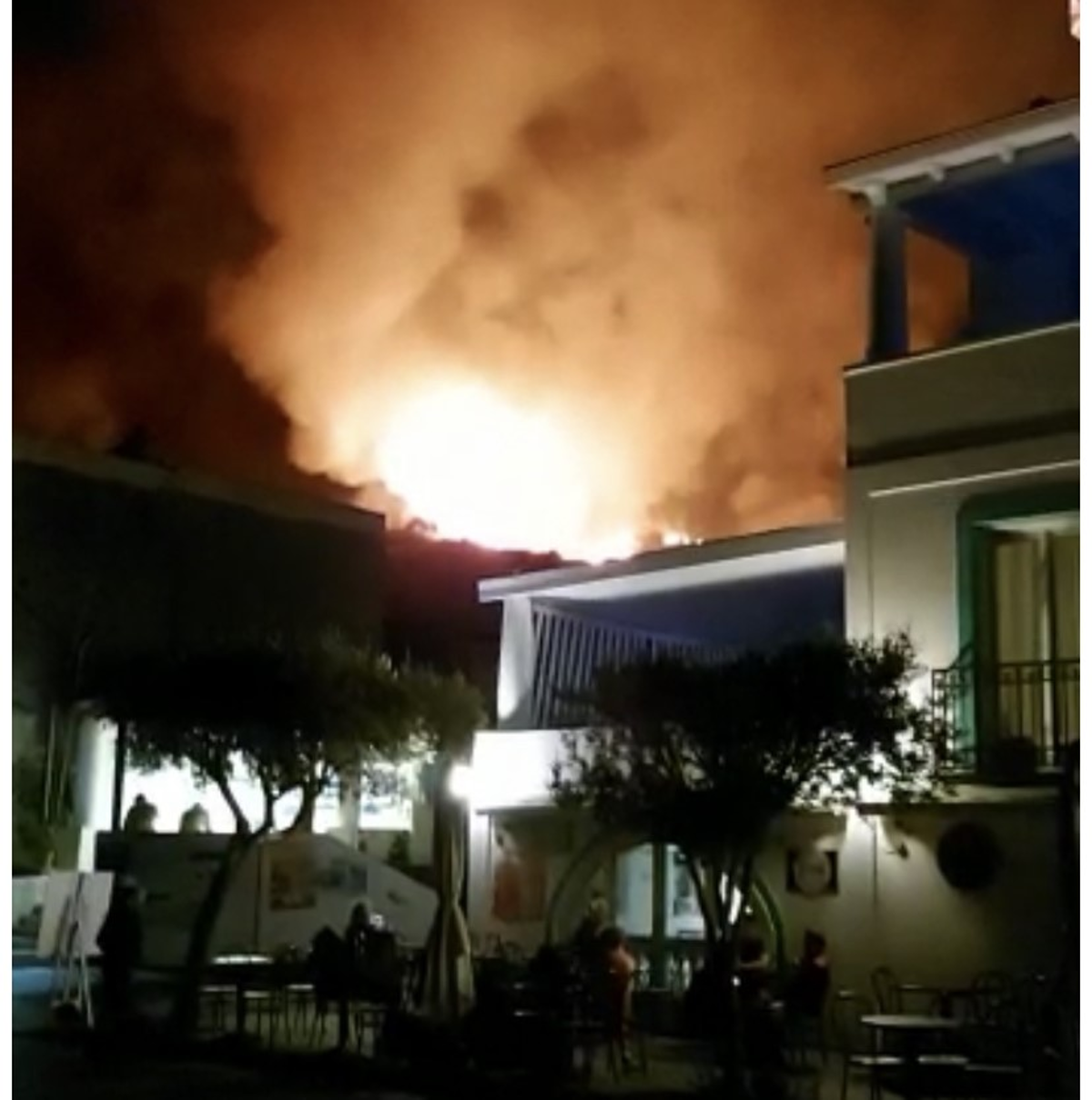 Fuoco a Stromboli, incendio pare sia scoppiato a causa riprese fiction