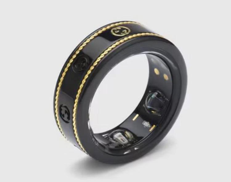 Gucci, un anello smart in collaborazione con Oura