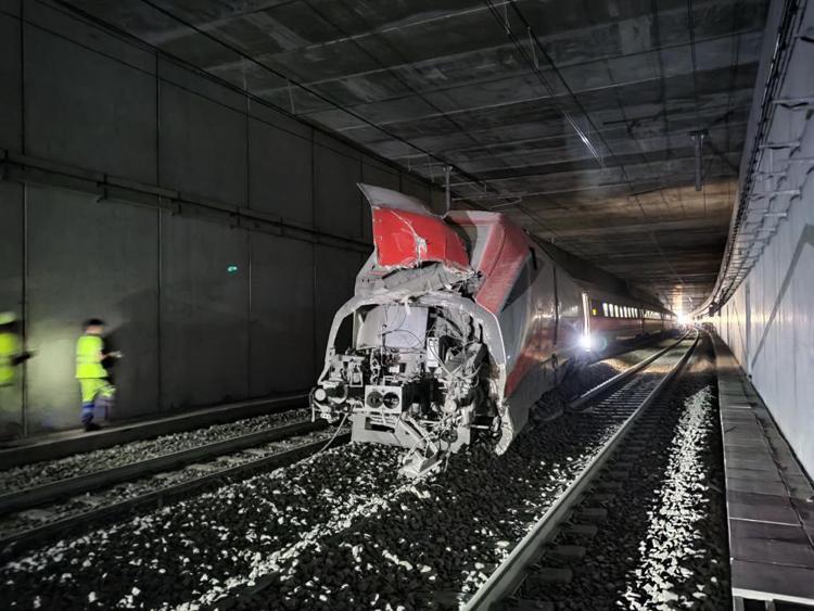 Roma, incidente in galleria per treno Alta Velocità Torino-Napoli - Video