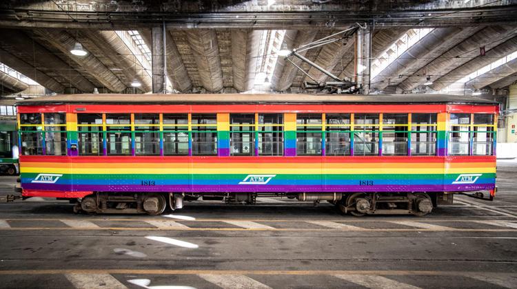 Milano Pride 2022, in servizio da domani il tram arcobaleno