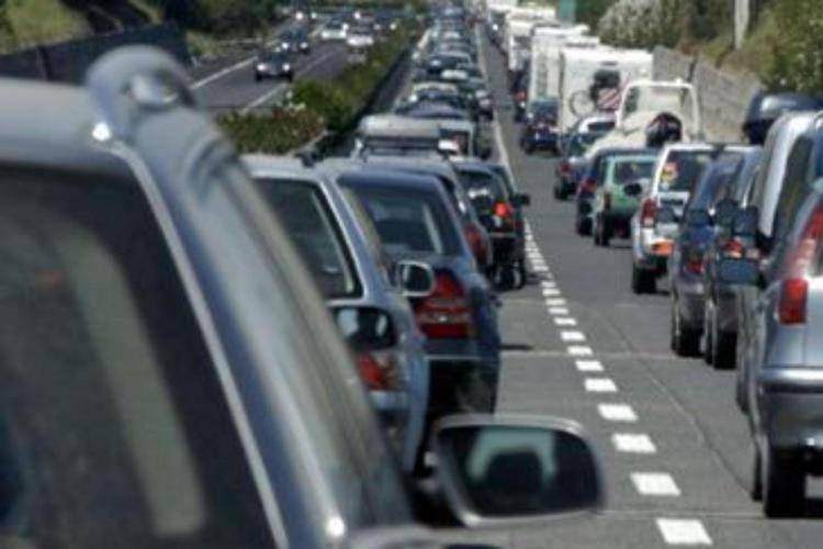 Esodo estivo, weekend da bollino nero: 13 milioni di auto in viaggio