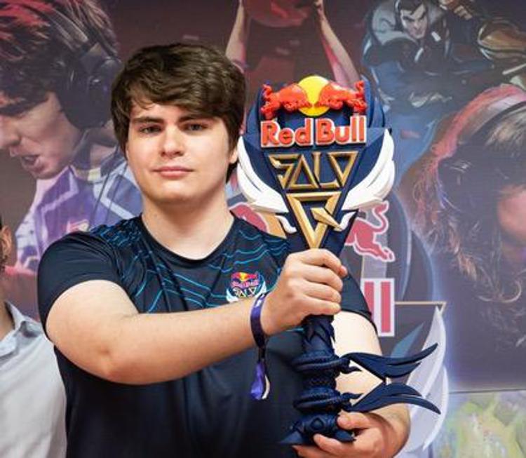 Red Bull Solo Q, il 19enne Suru vince e va agli europei di League of Legends