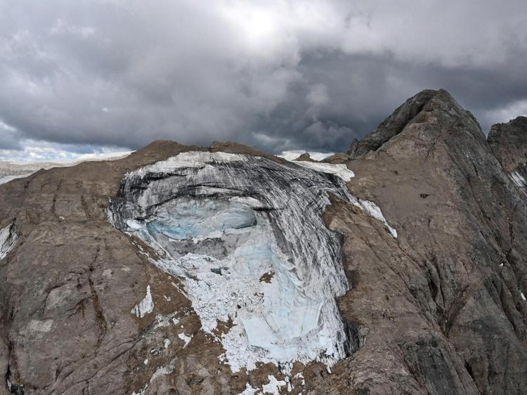 Crollo Marmolada, in Italia 15 ghiacciai a rischio grave: la mappa