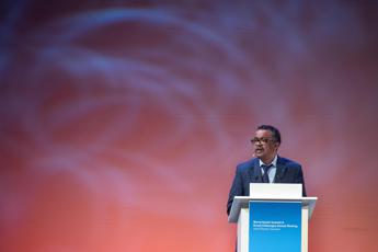 Covid, Oms: “Resta rischio variante più pericolosa, virus uccide ancora”