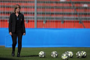 Europei femminili, domenica Francia-Italia. Morace: “Siamo un bel gruppo, passiamo il primo turno”
