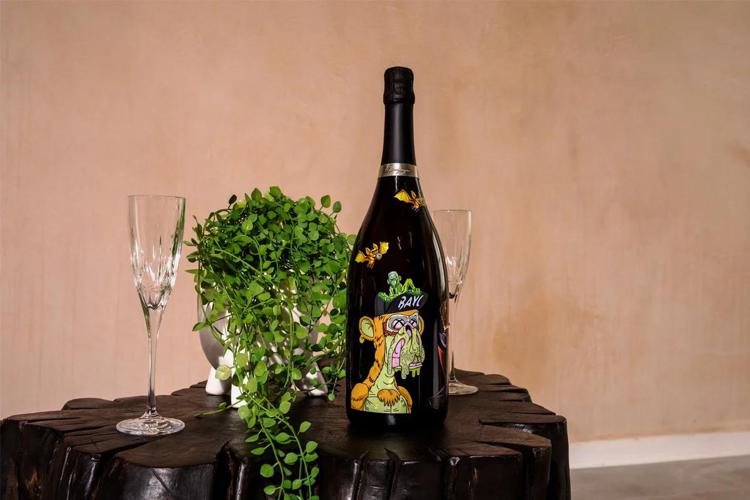 La più cara bottiglia di Champagne al mondo venduta per 2 milioni e mezzo di dollari. Nft inclusi