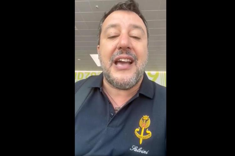 Salvini torna poliziotto, rispolvera la polo dei Nocs