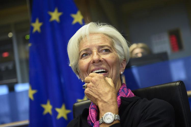 Lagarde, tassi saliranno ancora, ma governi pensino a debito