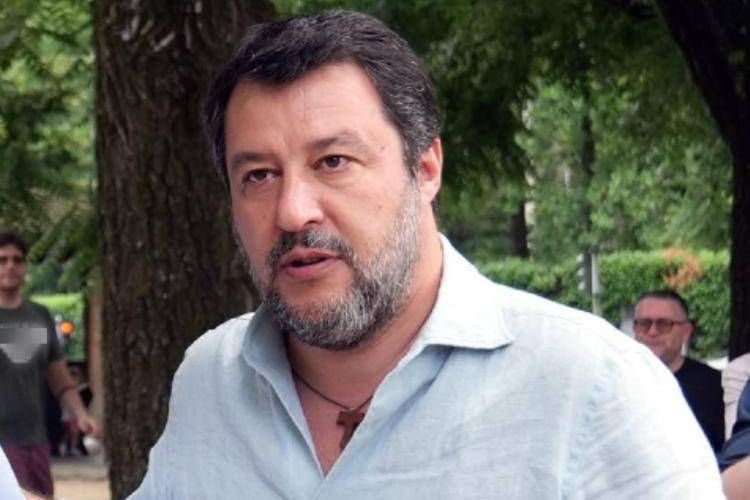 Salvini a Lampedusa, ospite nella villa di Berlusconi