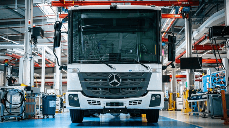 La trazione elettrica in produzione di serie: il Mercedes-Benz eEconic è già in produzione