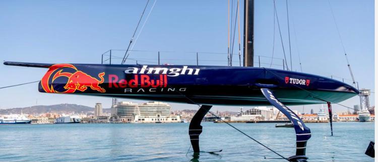America's Cup, Alinghi Red Bull Racing si presenta a Barcellona