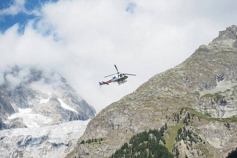 Monte Bianco - crolla seracco: almeno un morto e 4 feriti